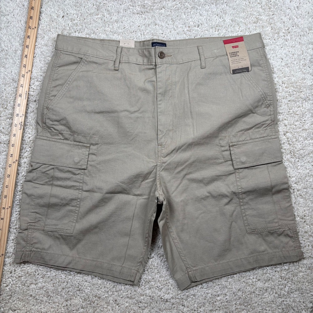 Levis Mens Carrier Cargo‎ Shorts Tan Khaki Ripstop Size 40 NWT